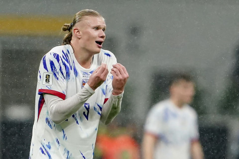 Холанд о противостоянии с Джанлукой Манчини: "Он лапал меня"