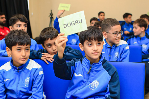 “Sabah”ın akademiyasında uşaq hüquqlarının qorunması mövzusunda seminar keçirilib - FOTO