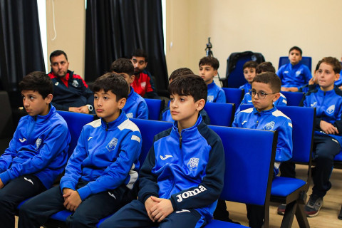 “Sabah”ın akademiyasında uşaq hüquqlarının qorunması mövzusunda seminar keçirilib - FOTO