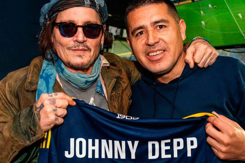 Conni Depp “Boka Xuniors”un əfsanəvi stadionunda