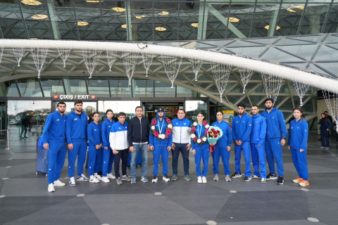 Азербайджанские таэквондисты вернулись с Игр исламской солидарности с медалями - ФОТО