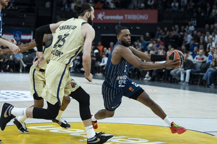 Avroliqa: “Anadolu Efes” “Barselona”nı məğlub edib