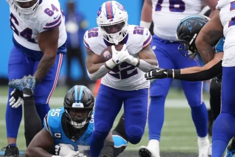 Рей Дэвис из "Баффало" оформил эффектный тачдаун с сальто в свой день рождения - ВИДЕО