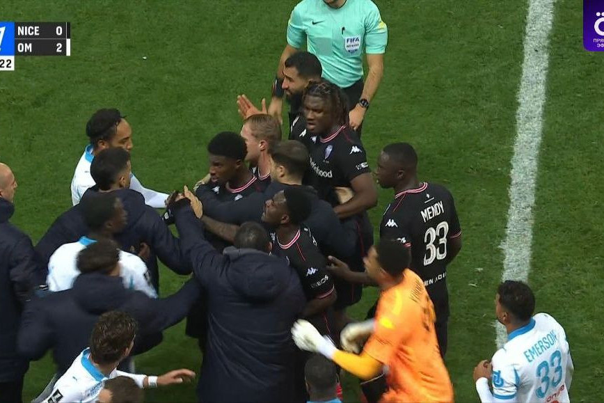 “Nitsa” – “Marsel” oyununda kütləvi dava düşüb - FOTO