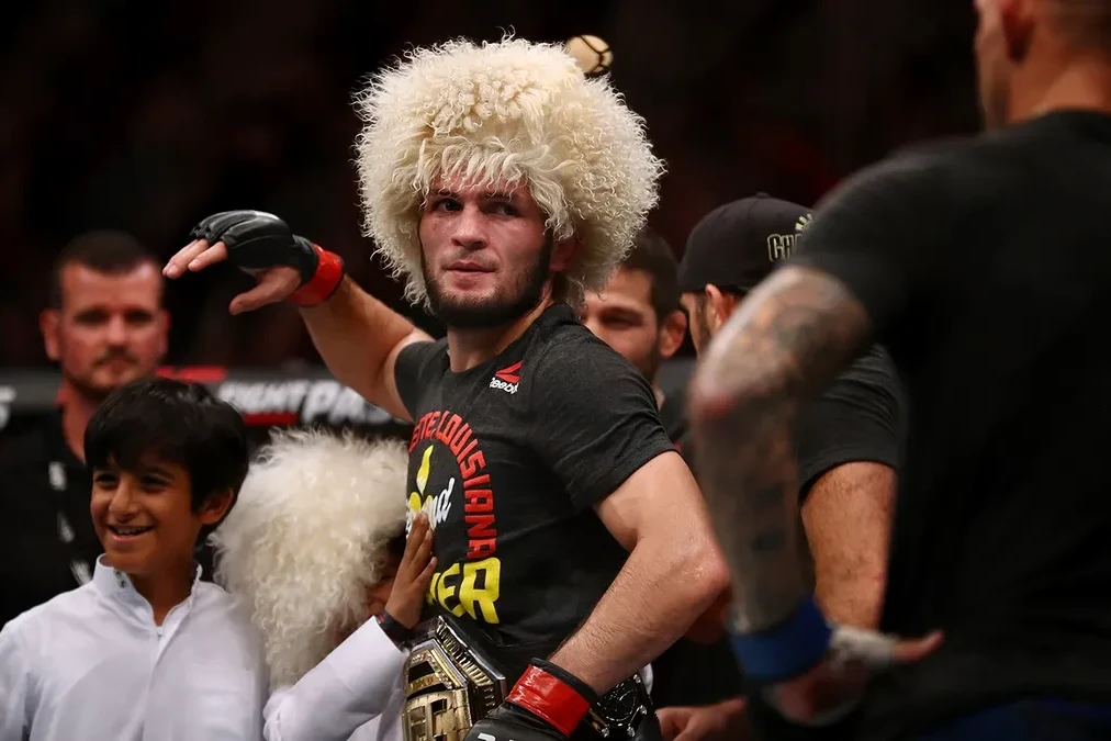 Дуров объявил о продаже папах Хабиба Нурмагомедова на аукционе в Telegram