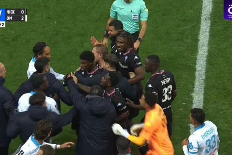 “Nitsa” – “Marsel” oyununda kütləvi dava düşüb - FOTO