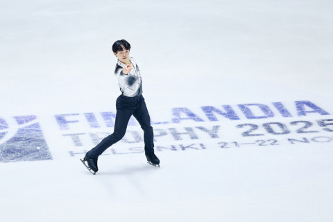 Японец Кагияма выиграл этап Гран‑при ISU по фигурному катанию в Хельсинки