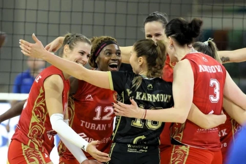 Qadın voleybolçular arasında Yüksək Liqada yarımfinal təqvimi bəlli olub