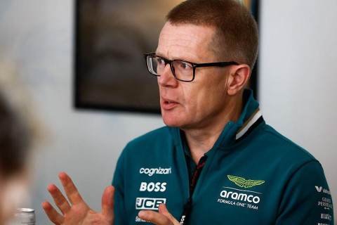 Руководитель команды "Астон Мартин" отправлен в отставку