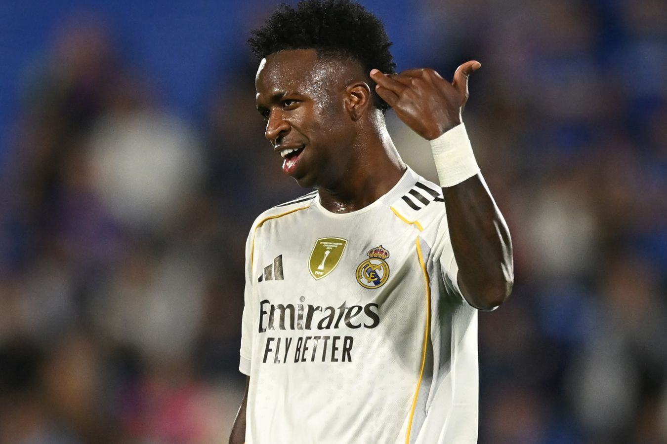 Vinicius từ chối gia hạn với Real trừ khi đáp ứng 2 điều kiện "điên rồ" này 2 Vinicius Junior linked with possible winter exit from Real Madrid - İdman və Biz