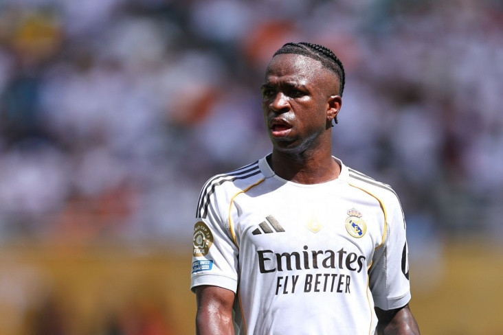 Vinisius Alonsoya görə “Real”la müqavilənin uzadılmasından imtina edib - The Athetic