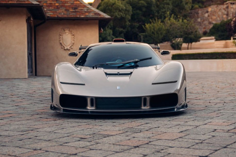 Новый суперкар от создателя McLaren продан за рекордную сумму - ФОТО