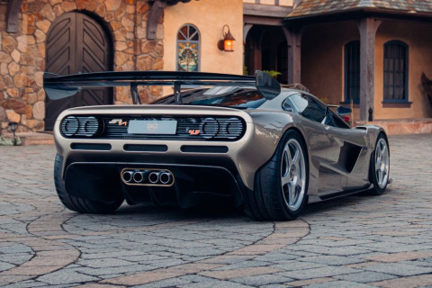 Новый суперкар от создателя McLaren продан за рекордную сумму - ФОТО