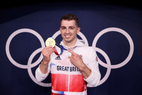 Britaniyanın ən uğurlu gimnastı 32 yaşında Olimpiadaya görə karyerasını bərpa edib