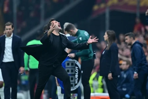 “Qalatasaray”da gərginlik: Günay Güvenç Okan Burukla mübahisə edib - VİDEO