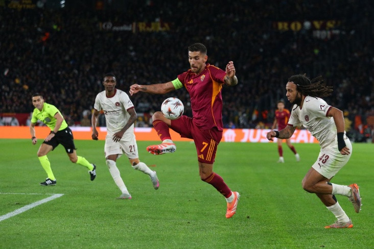 ЛЕ: "Рома" обыграла "Мидтьюлланн", "Лиль" разгромил загребское "Динамо" - ВИДЕО