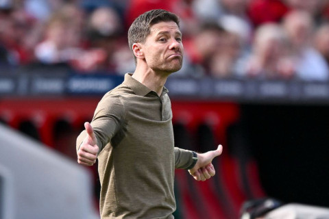 Xabi Alonsonun futbolçulara fərdi sualı: "Komandanın oyununu necə yaxşılaşdıra bilərəm?"