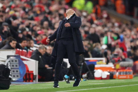 Arne Slota rəhbərlikdən son xəbərdarlıq