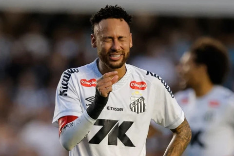 Neymar özünü komandası üçün fəda edir