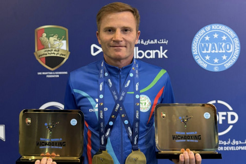 Eduard Məmmədov dünya çempionatında iki qızıl medal qazanıb - FOTO