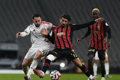 “Beşiktaş” səfərdə 3 xalı 2 qolla qazandı - VİDEO