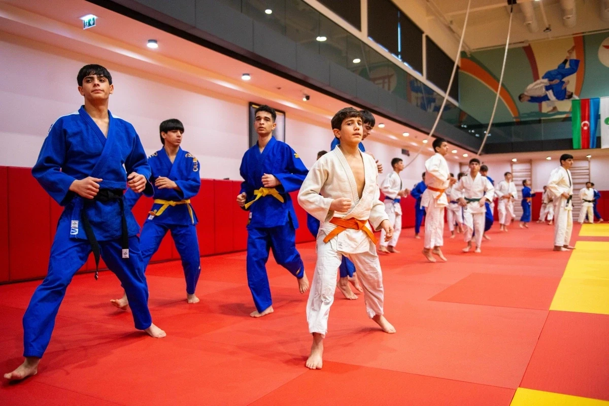 В Баку стартовал тренировочный сбор юных дзюдоистов