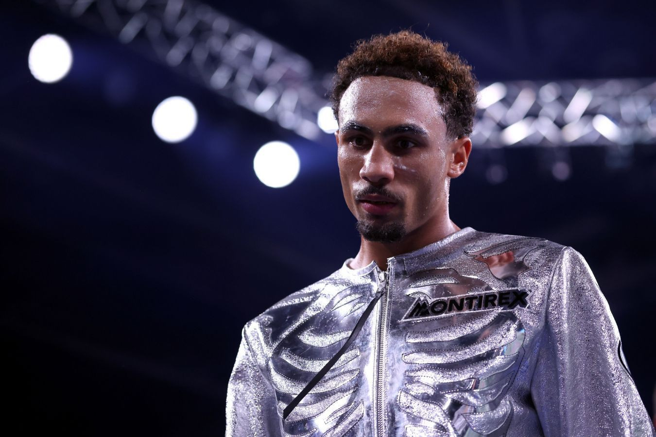 Британский боксер сообщил о краже из своего дома после победного боя