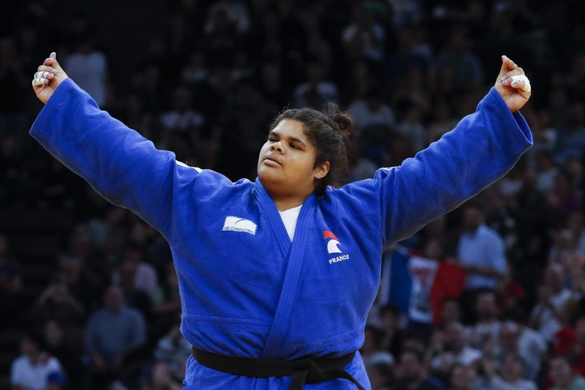 Французскую дзюдоистку Фонтен дисквалифицировали за укус соперницы — СМИ