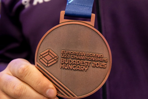 Boks üzrə Azərbaycan milli komandası Vətənə qayıdıb - FOTO