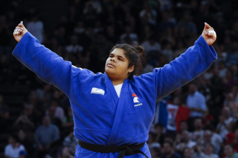 Французскую дзюдоистку Фонтен дисквалифицировали за укус соперницы — СМИ