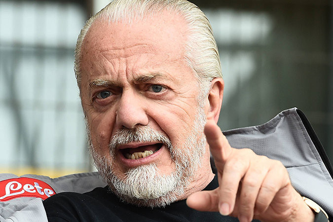 Президент "Наполи": "Футбольные институты стары и стремятся лишь удерживать власть"