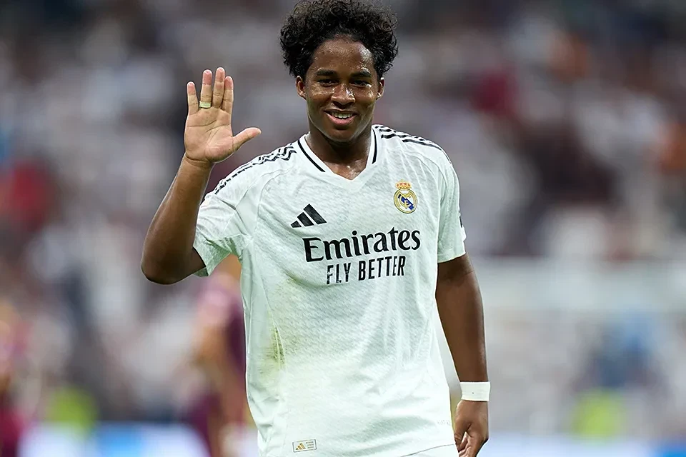 Endrik Felipe “Lion”a icarəyə göndərilir