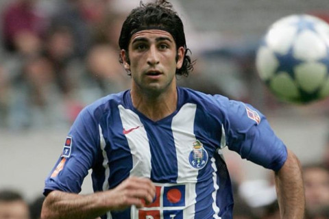 Niderlandda oynamış futbolçusu: “Qarabağ”ın “Ayaks”ı məğlub edəcəyini düşünürəm”