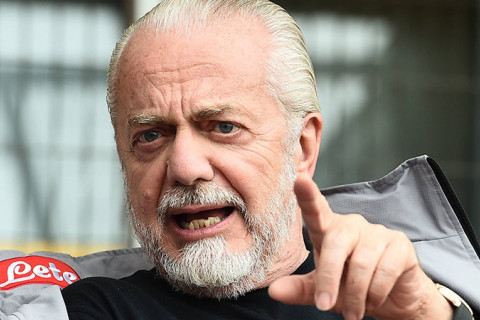 Президент "Наполи": "Футбольные институты стары и стремятся лишь удерживать власть"