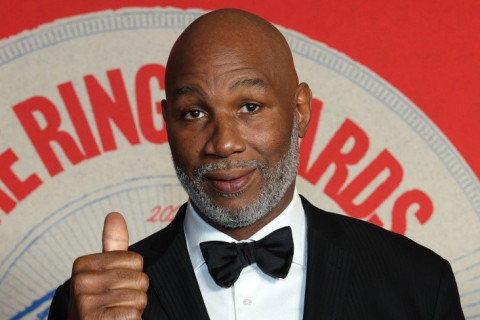 Lennoks Lyuis tarixin ən böyük 5 boksçusunun adını çəkib