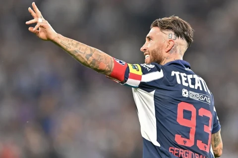 Легендарный защитник "Реала" предложил свои услуги "Милану"