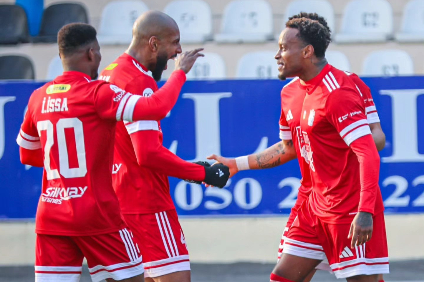 Ruan Renato “Zirə”nin heyətində 100-cü matçını keçirib