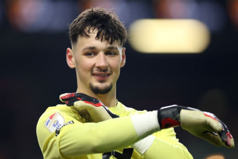 “Traffordu saxlayaq, Orteqanı sataq” – Qvardiola qapıçını itirmək istəmir