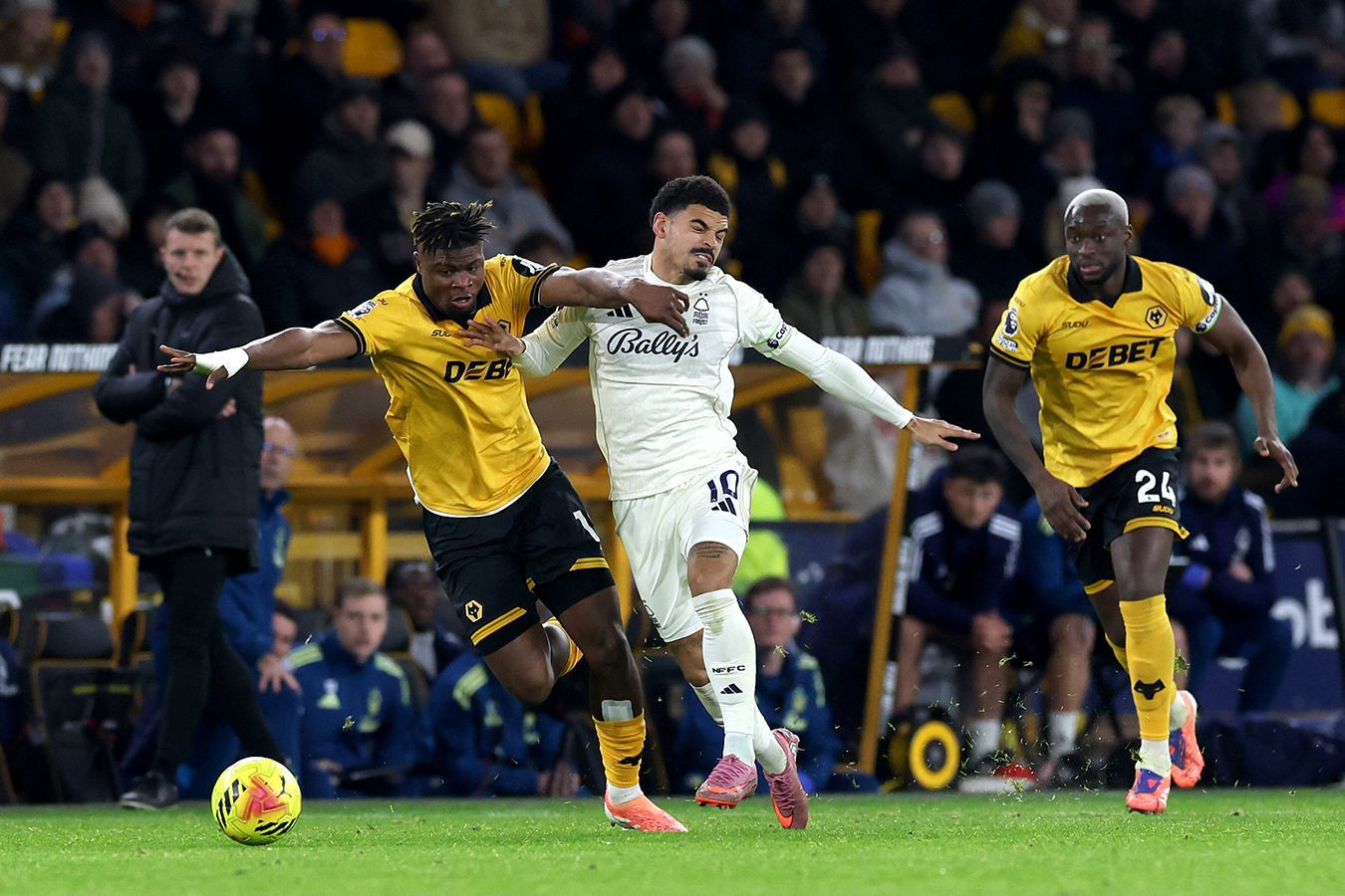 “Nottingem Forest” “Vulverhempton”u, “Kristal Palas” isə “Bernli”ni məğlub edib - VİDEO