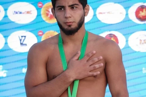 Dünya Güləş Birliyi Azərbaycanda çimərlik güləşinin inkişafını yüksək qiymətləndirib - FOTO