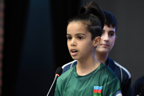 Fərid Qayıbov beynəlxalq yarışlarda yüksək nəticələr əldə etmiş idmançılarla görüşüb - FOTO