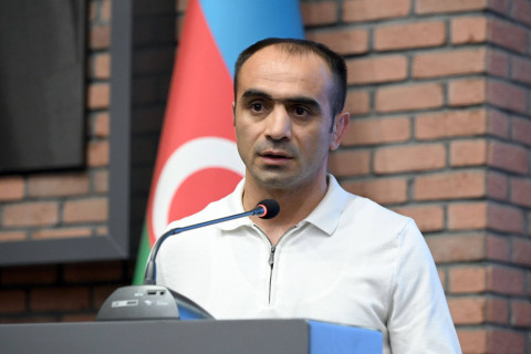 Fərid Qayıbov beynəlxalq yarışlarda yüksək nəticələr əldə etmiş idmançılarla görüşüb - FOTO