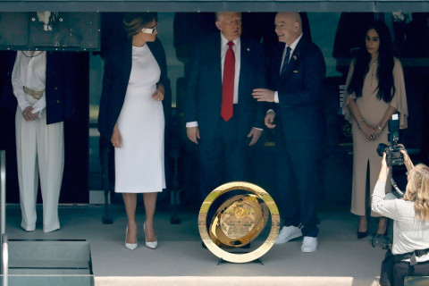 Блаттер раскритиковал идею вручения Премии мира ФИФА Дональду Трампу