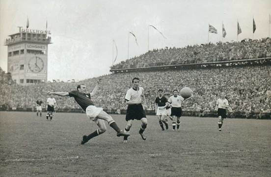 Futbol üzrə dünya çempionatlarının ən qəribə 10 püşkatması: Robin Uilyamsın şousundan Madriddəki xaosa qədər - FOTO/VİDEO