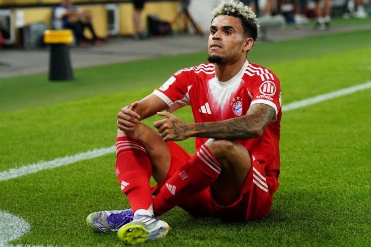 UEFA Luis Diasın cəzasını iki oyuna endirib