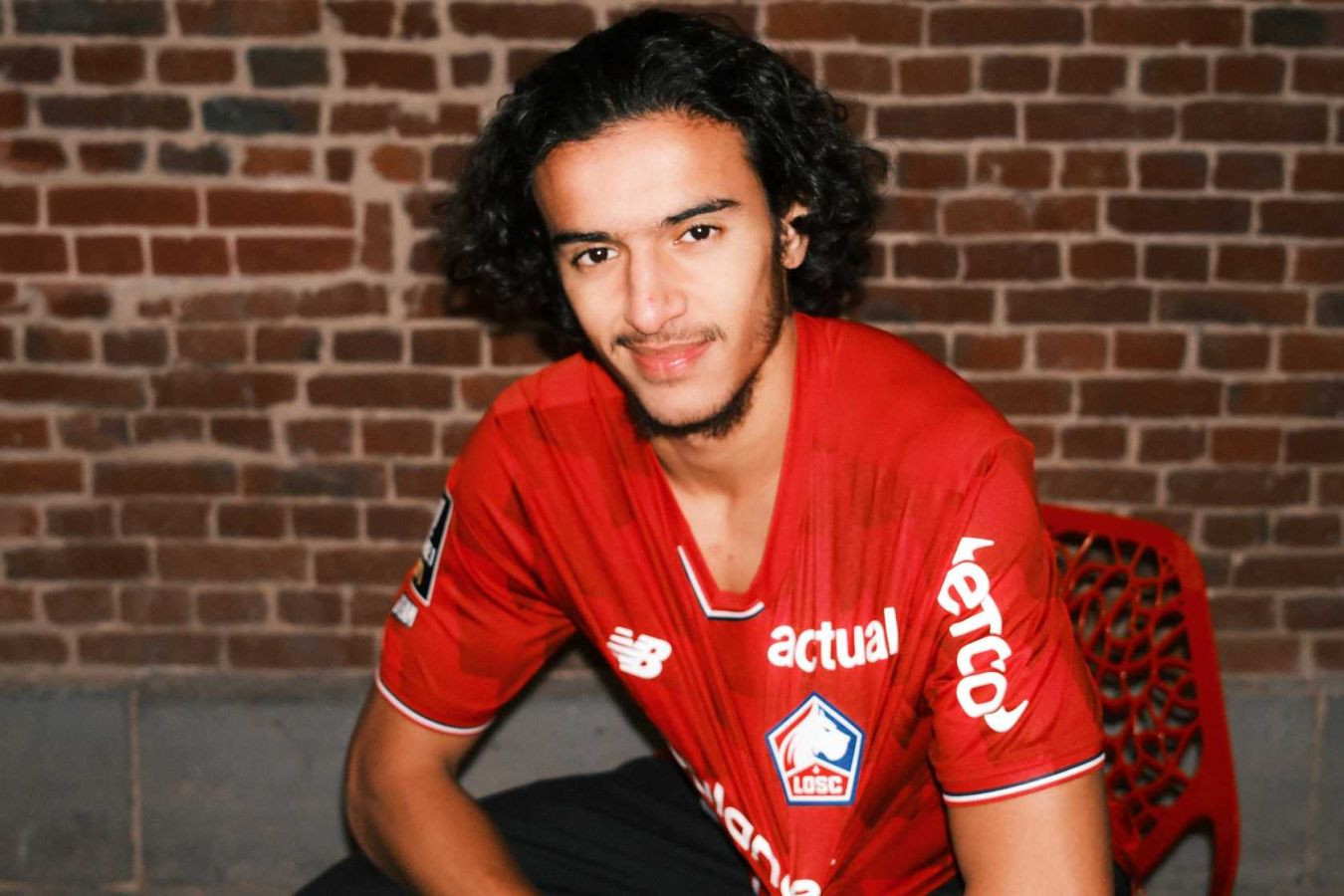 Lille extends contract of young midfielder Ayoub Buadi