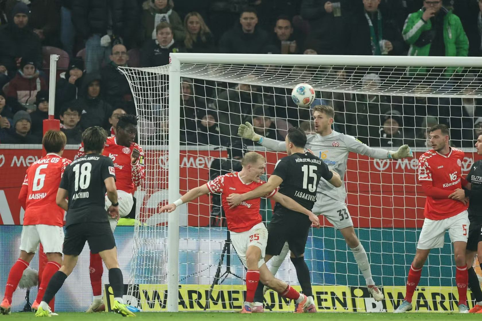 Bundesliqa: “Borussiya Mönhenqladbax” minimal hesabla “Mayns”ı məğlub edib