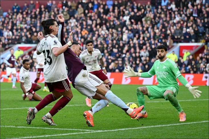 “Aston Villa” gərgin keçən oyunda “Arsenal”ı məğlub edib - VİDEO