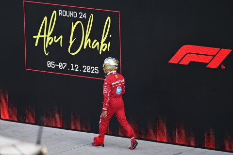 Hamilton karyerasında ilk dəfə podiumsuz qaldı