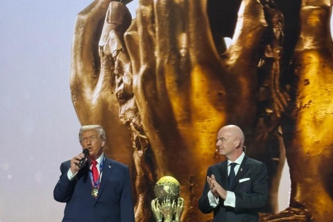 Салхаб Мамедов: "Мы не ожидали, что установленная семь лет назад в Женеве скульптура, станет премией в номинации ФИФА" - КОММЕНТАРИЙ İDMAN.BİZ + ФОТО/ВИДЕО